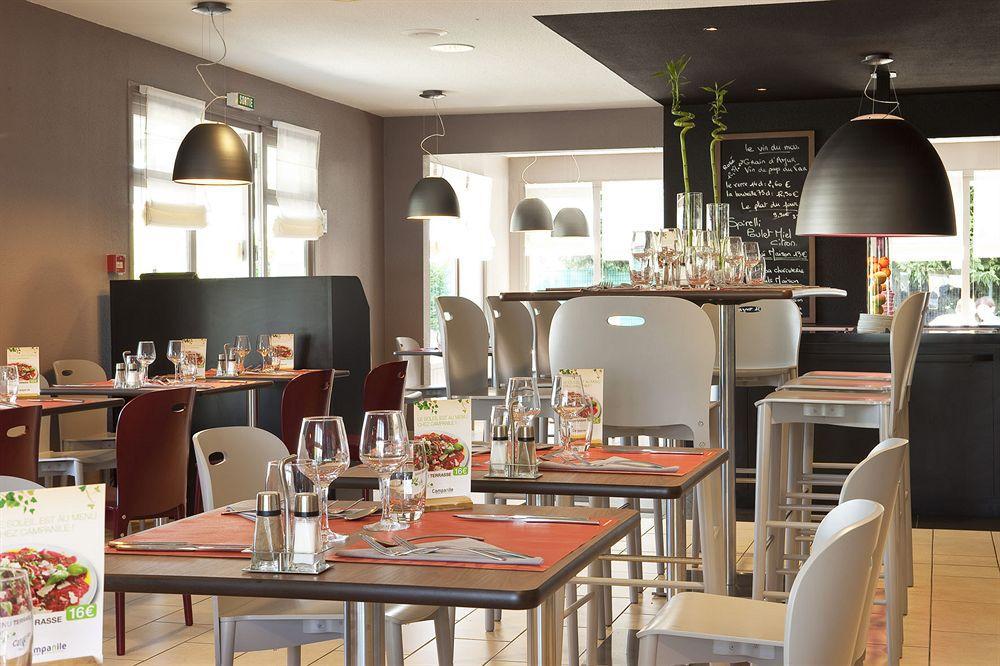 Kyriad Direct Épinal Restauracja zdjęcie